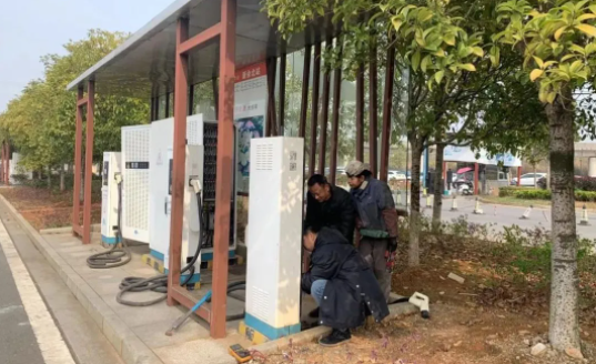 新余公交:搶修充電槍 保障一線生產(chǎn)